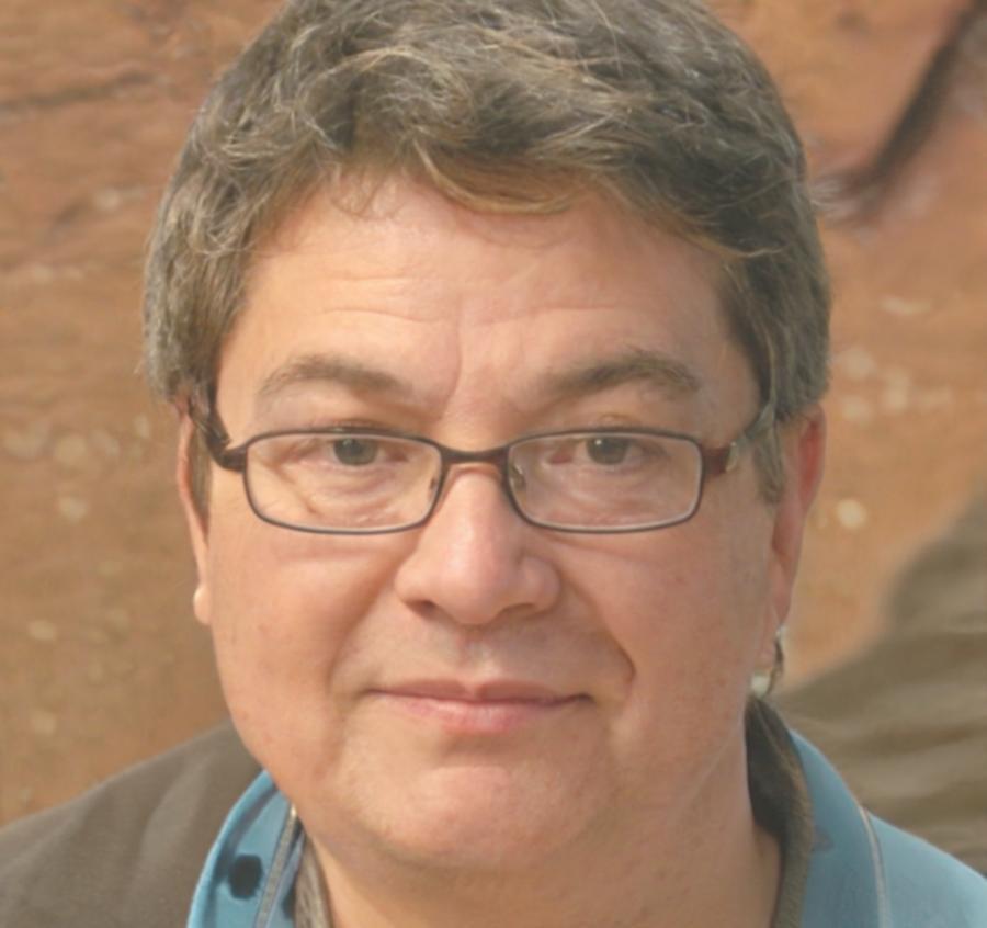 Senior esports coach and former professional player